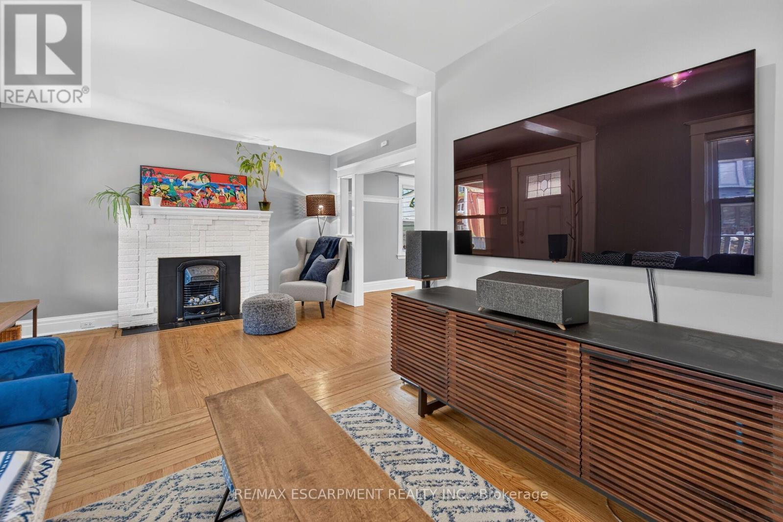 163 HESS STREET S - 16