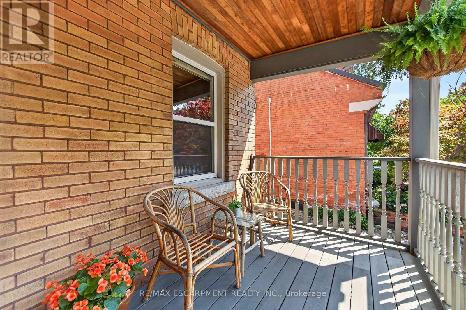 163 HESS STREET S - 5