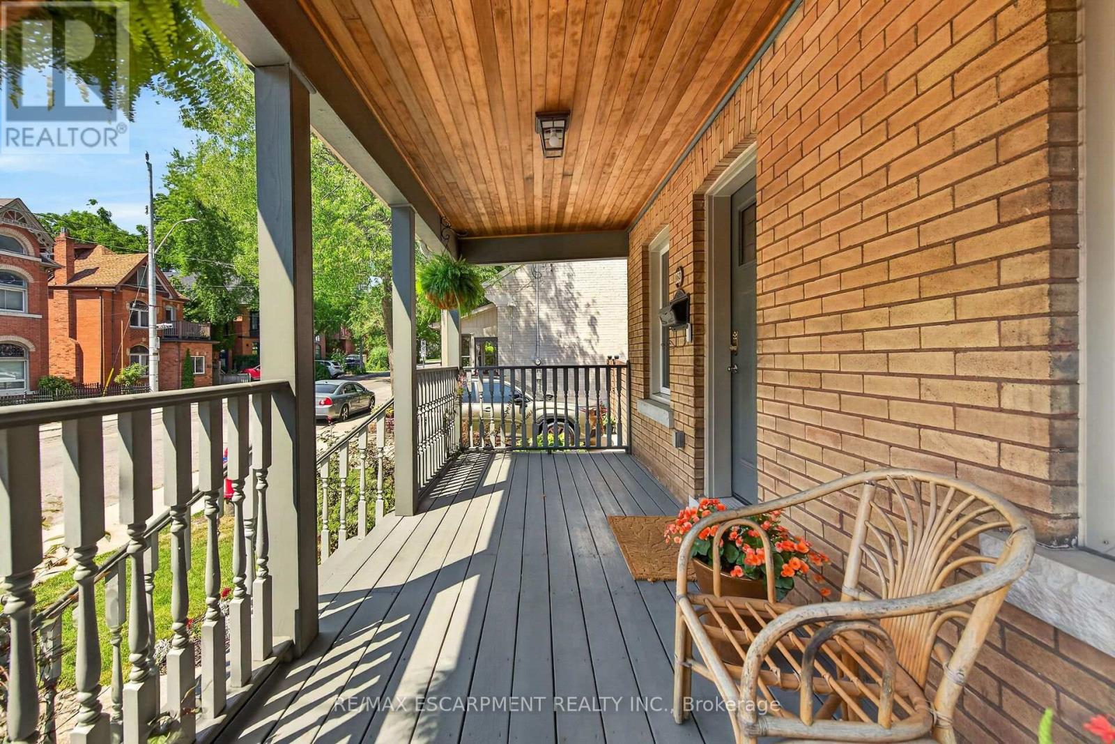 163 HESS STREET S - 6