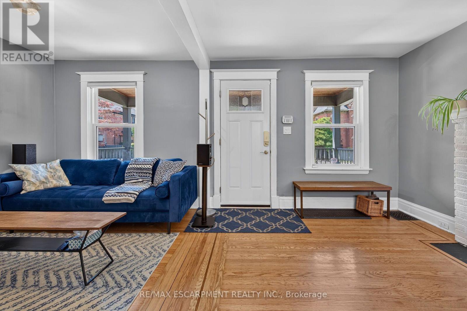 163 HESS STREET S - 8