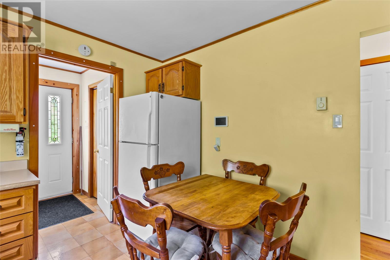 8 Anglican Cemetery Road - 10