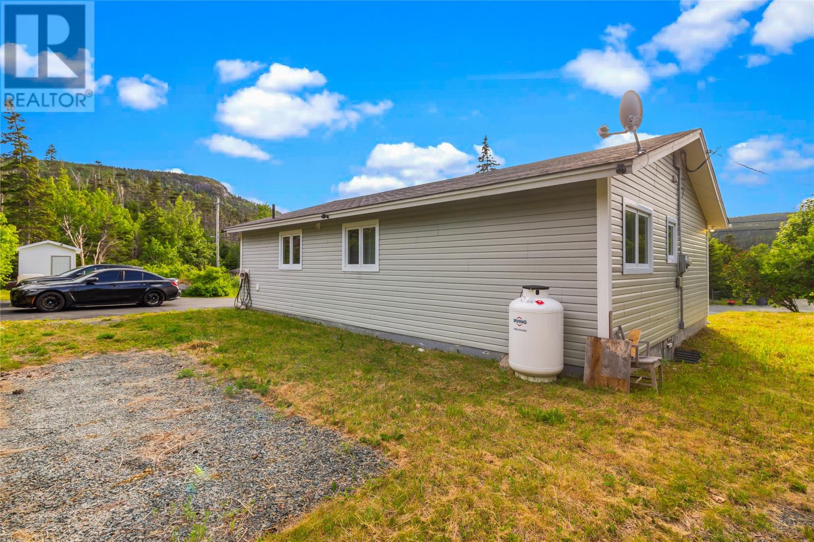8 Anglican Cemetery Road - 21