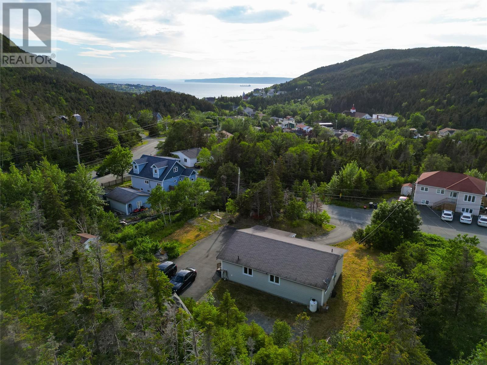 8 Anglican Cemetery Road - 3