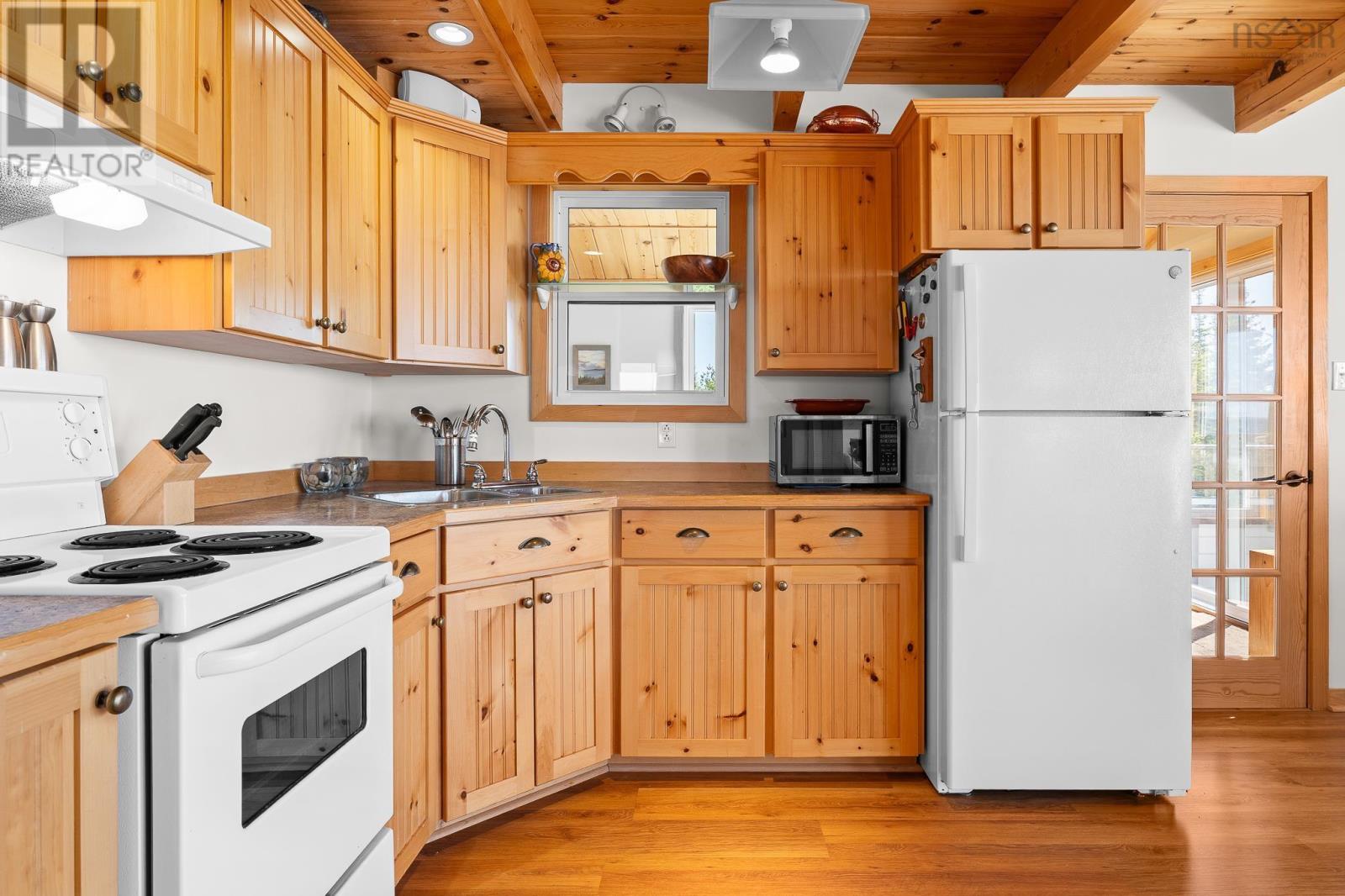 240 Beaver Drive - 11