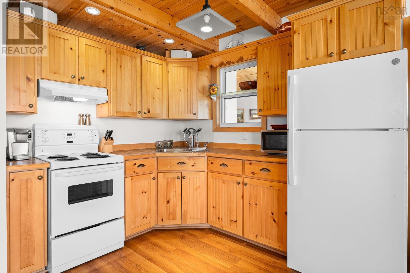 240 Beaver Drive - 12