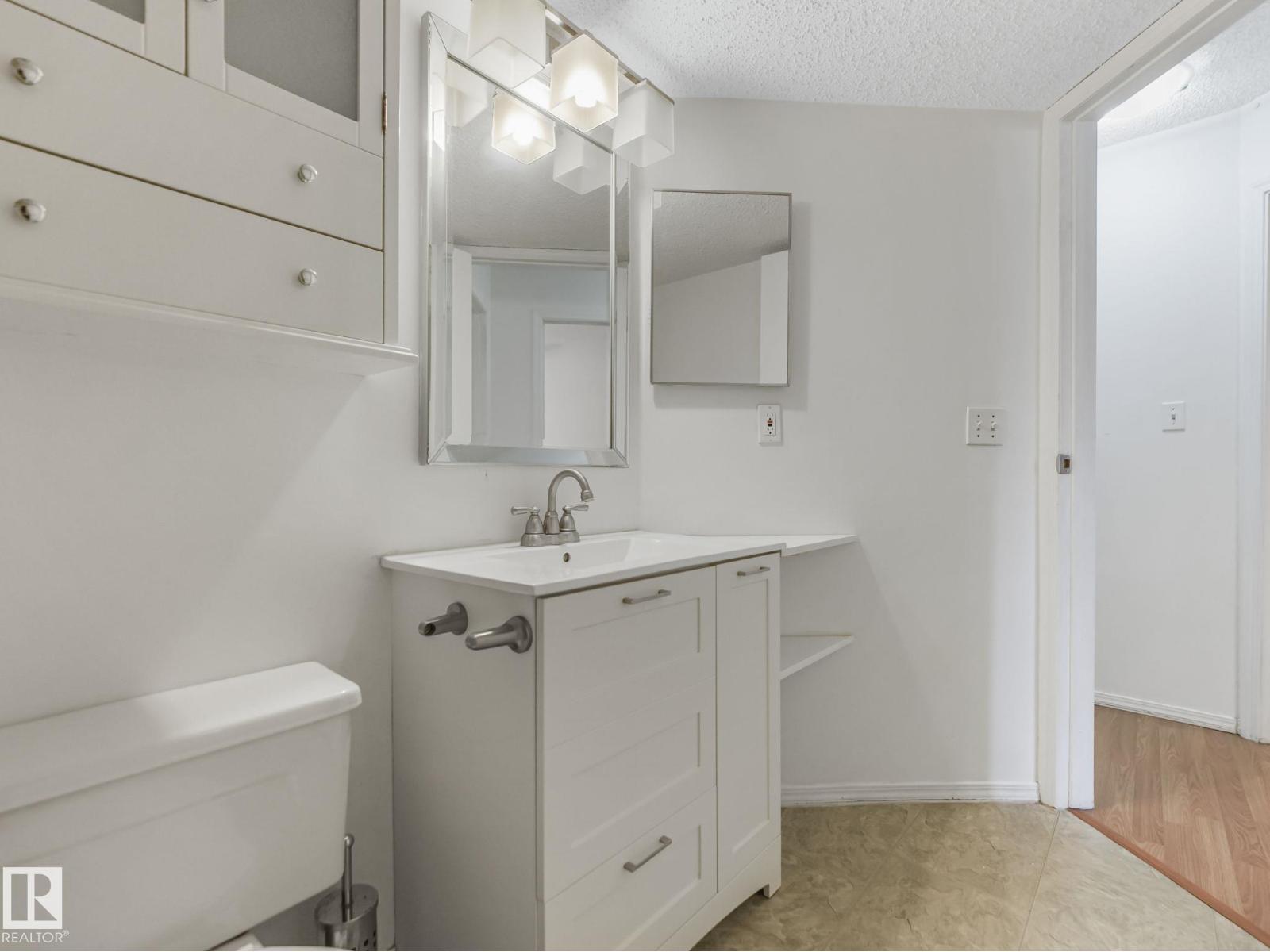 #143 10636 120 ST NW - 29