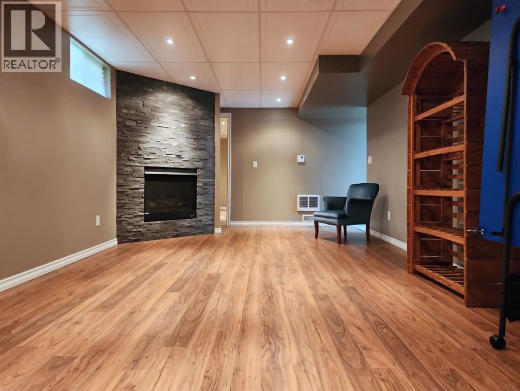18 WILLOW ROAD - 28
