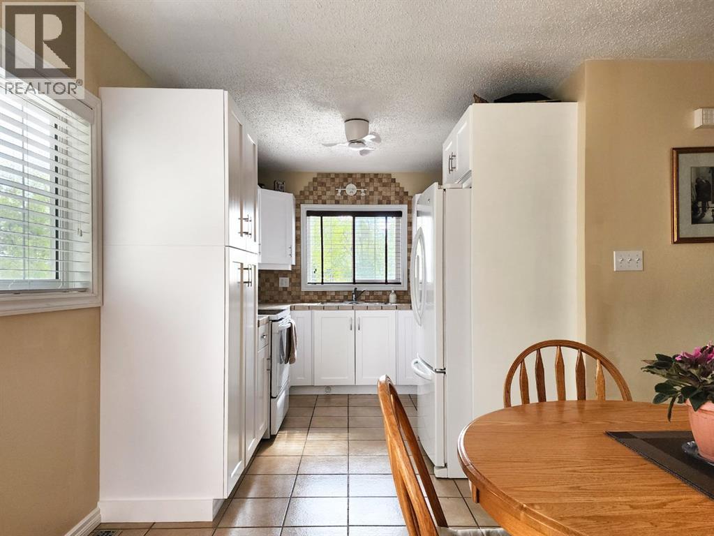 18 WILLOW ROAD - 12
