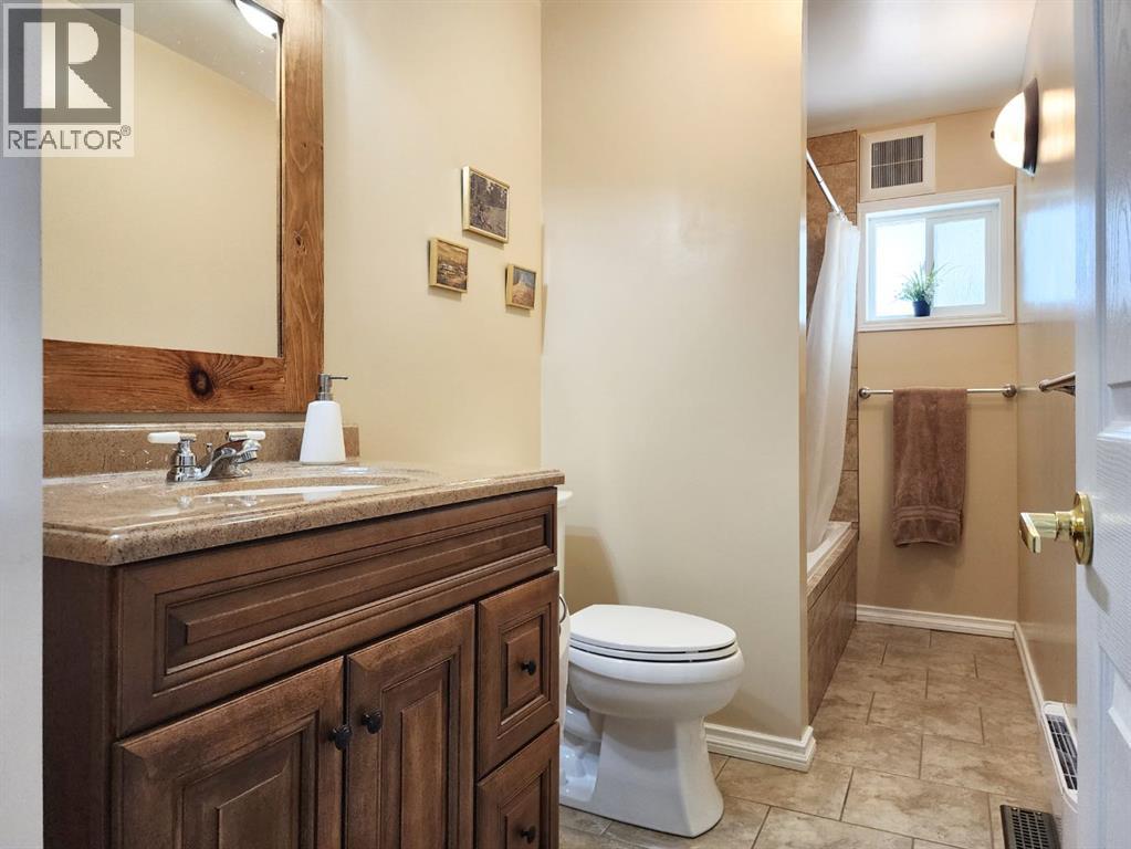 18 WILLOW ROAD - 15