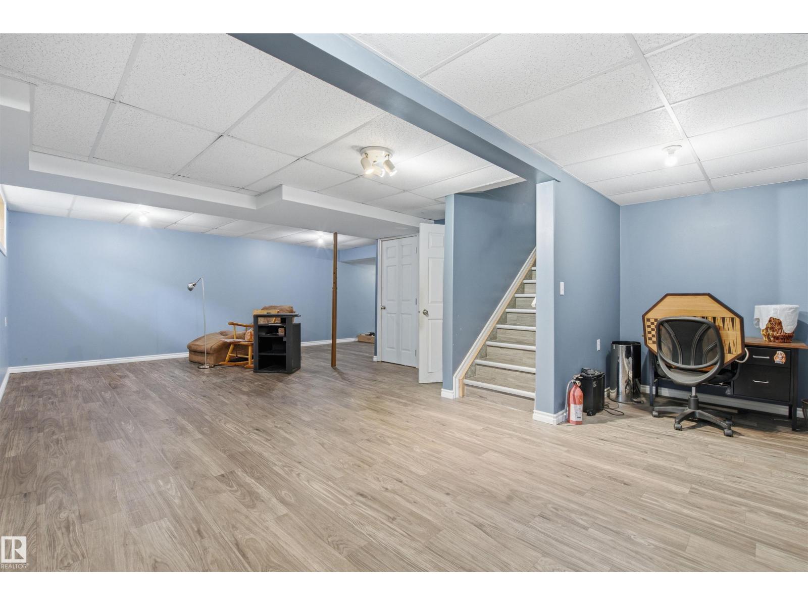 5214 49 Street - 21