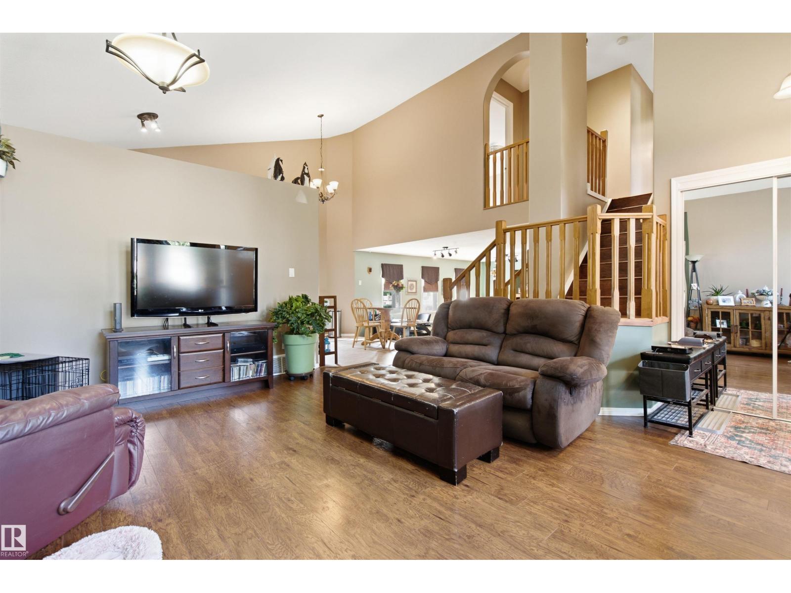 5214 49 Street - 7