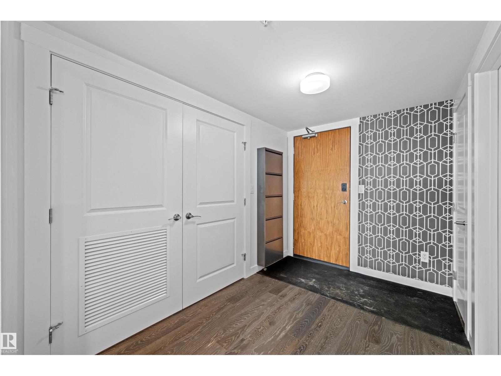 #1104 9720 106 ST NW - 2