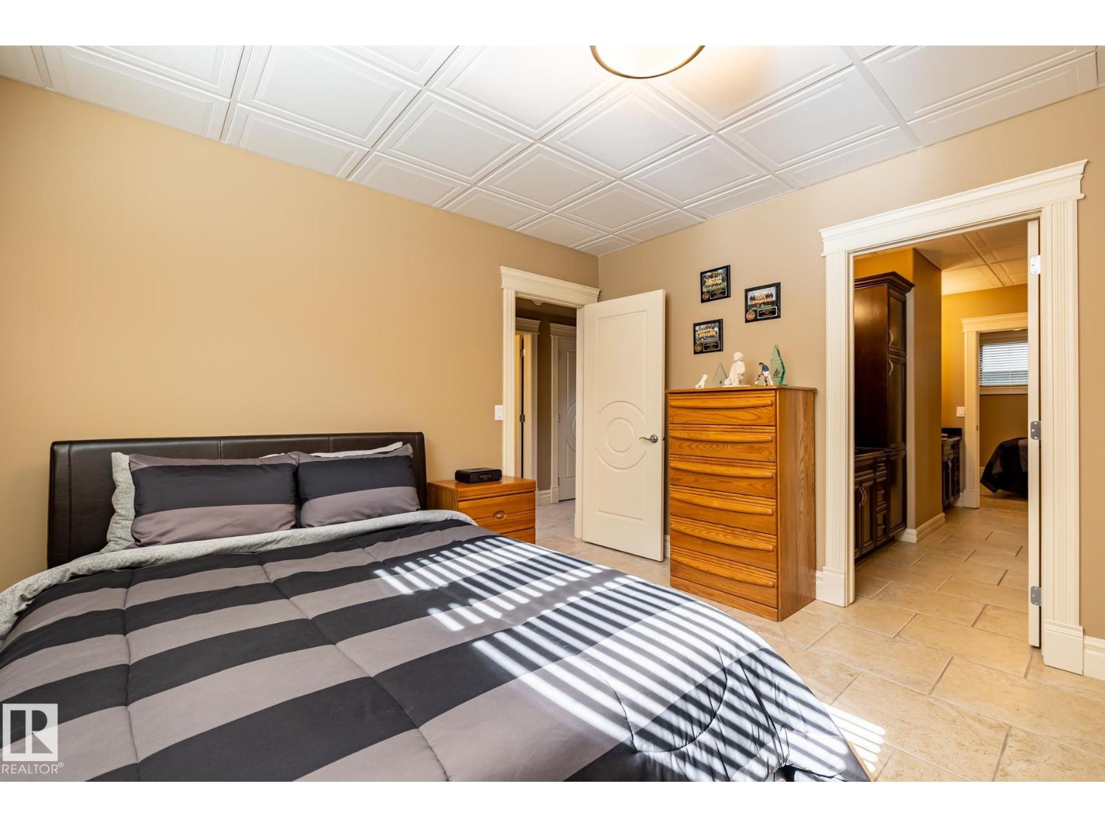 7620 98A AV NW - 61