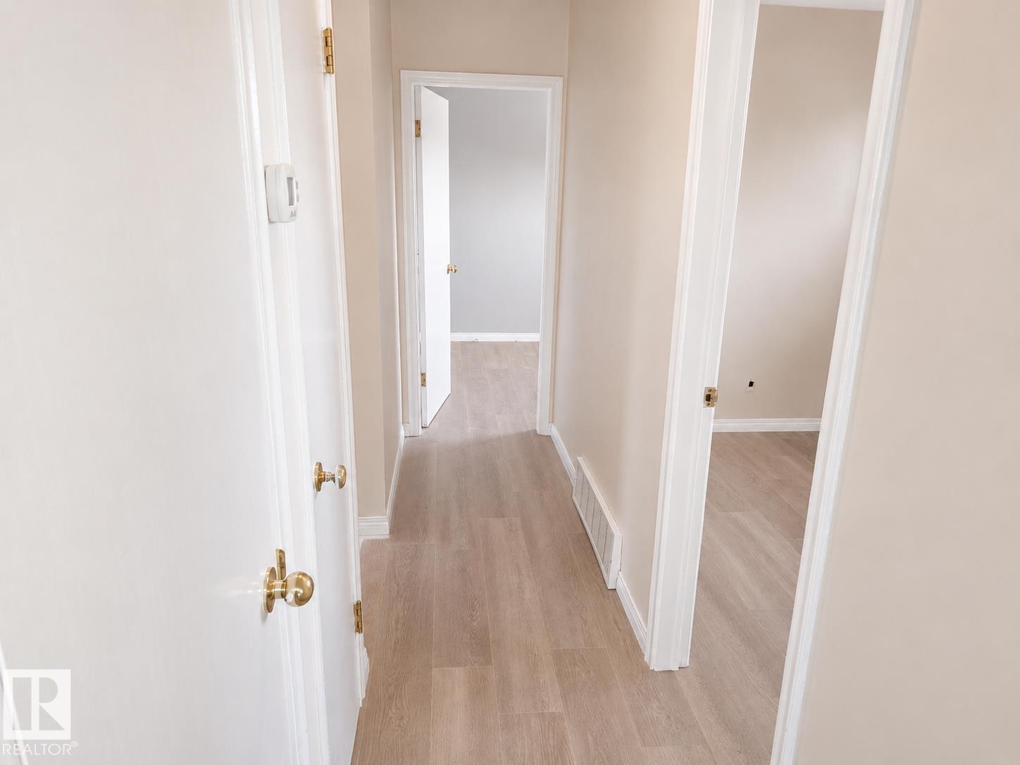 8712 162 ST NW - 5