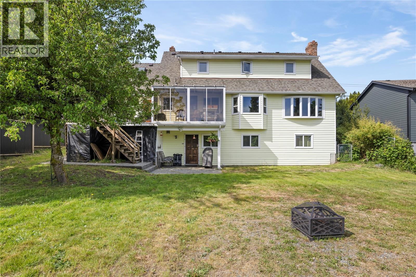 618 Beach Dr - 35
