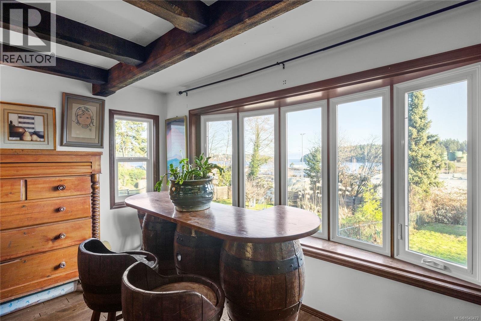 618 Beach Dr - 6