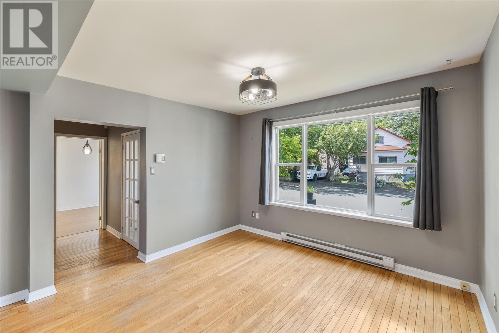 22 Monchy Street - 14