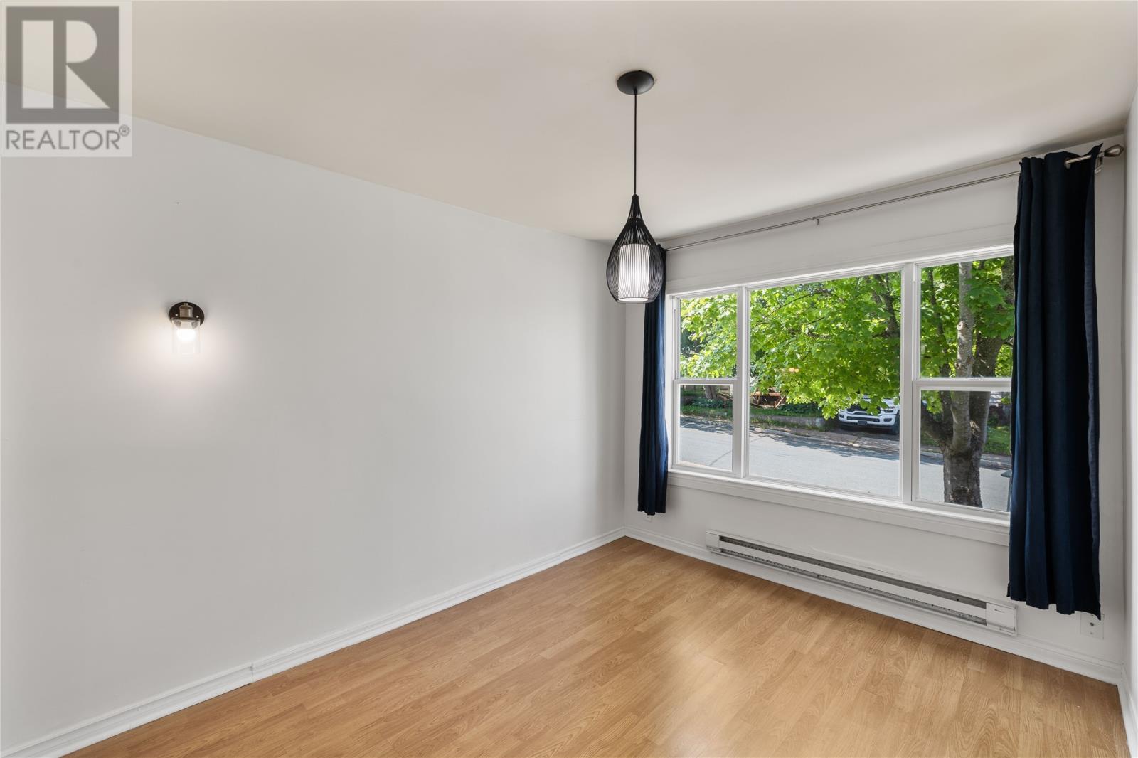 22 Monchy Street - 16