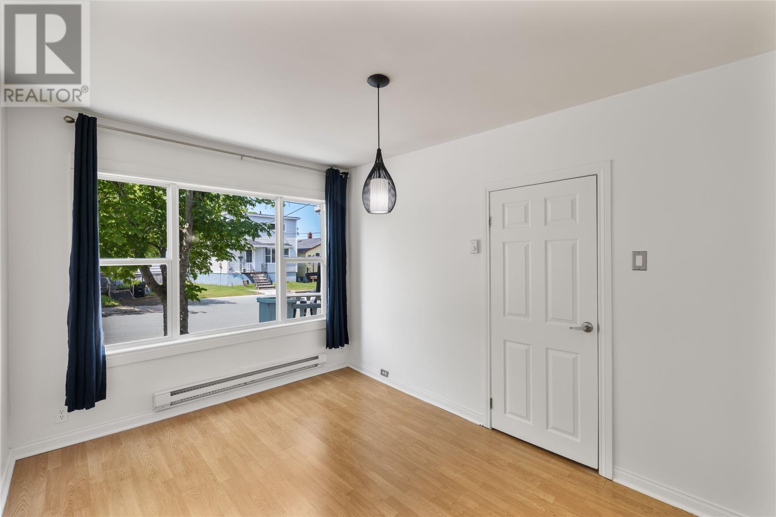 22 Monchy Street - 18
