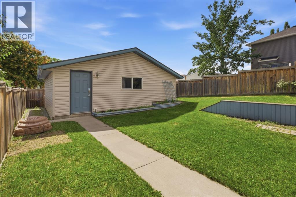 241 Somerside Close SW - Image 3