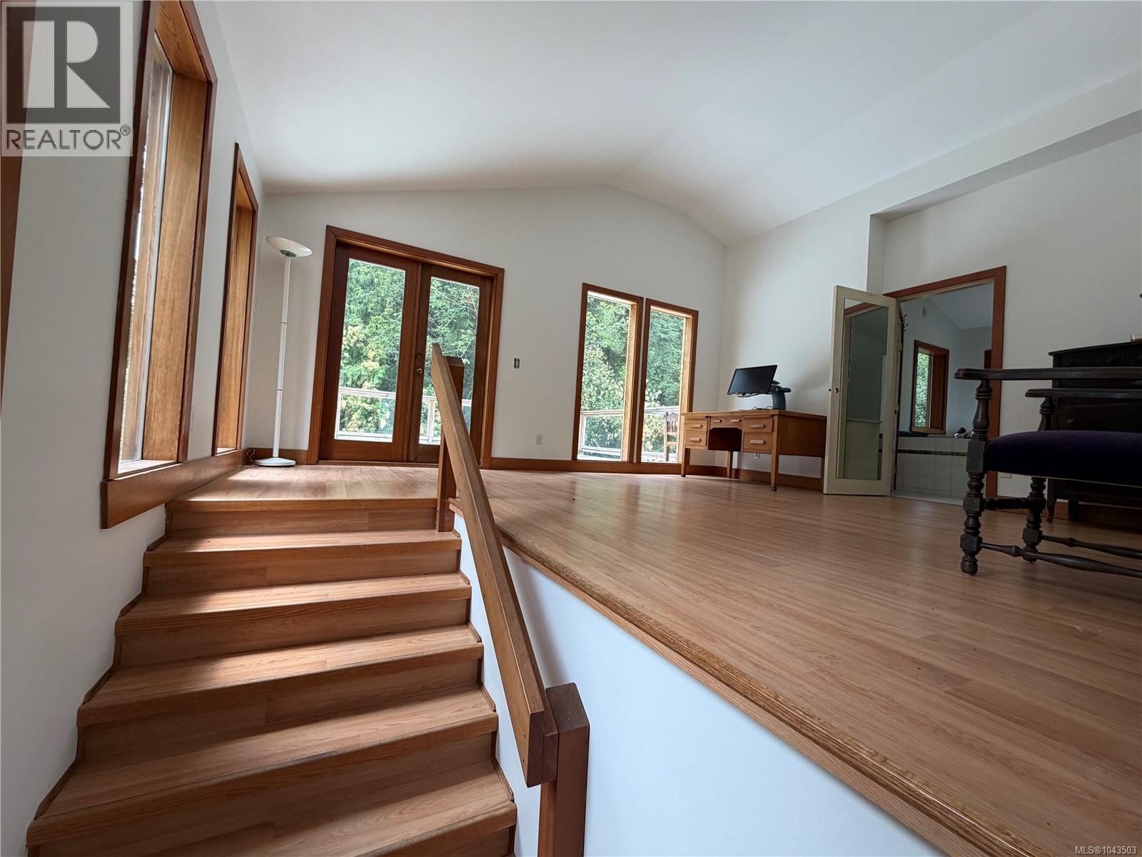 380 Parker Rd - 11