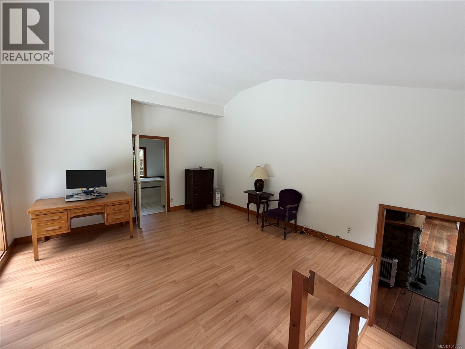 380 Parker Rd - 13