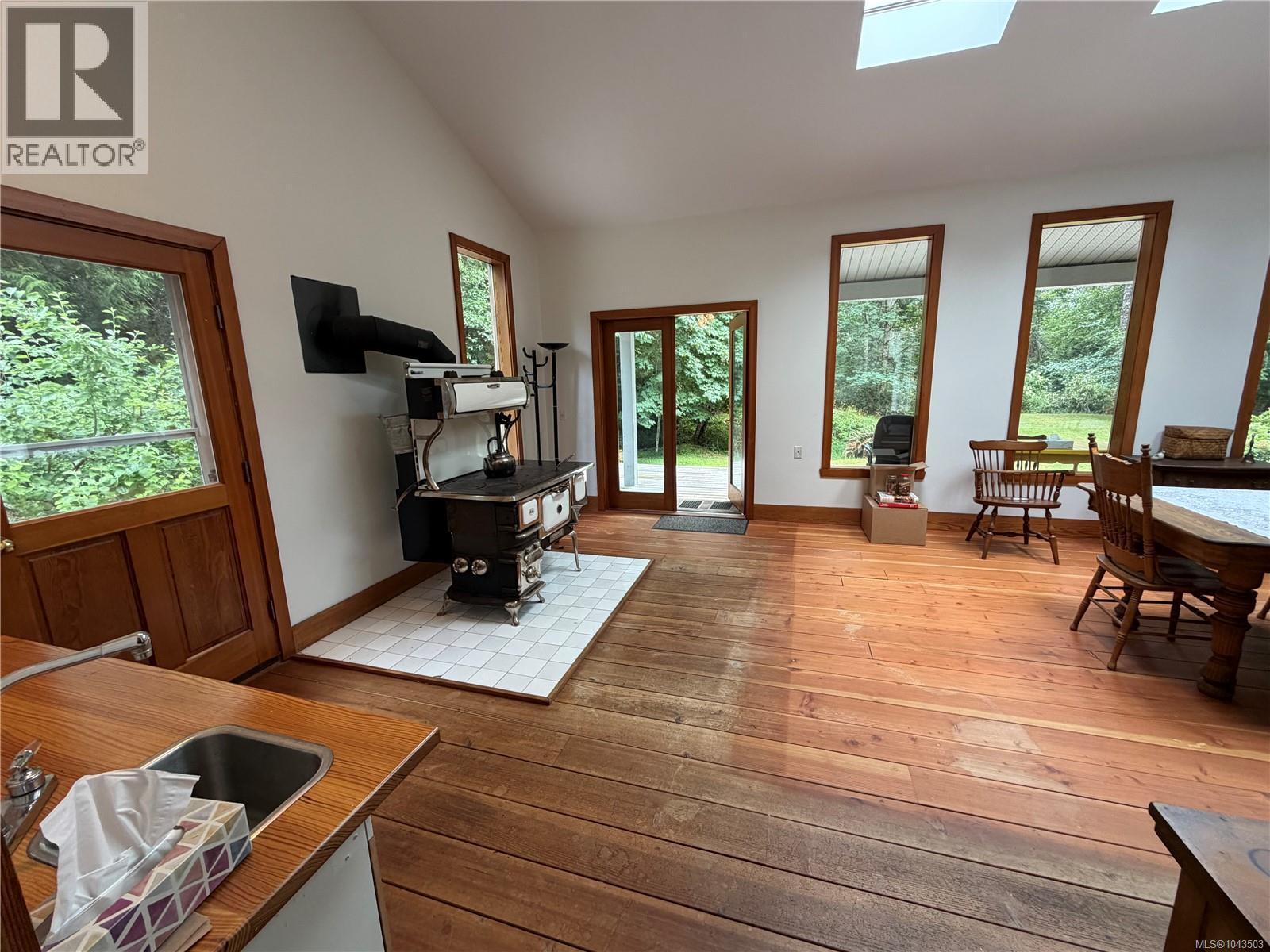 380 Parker Rd - 8