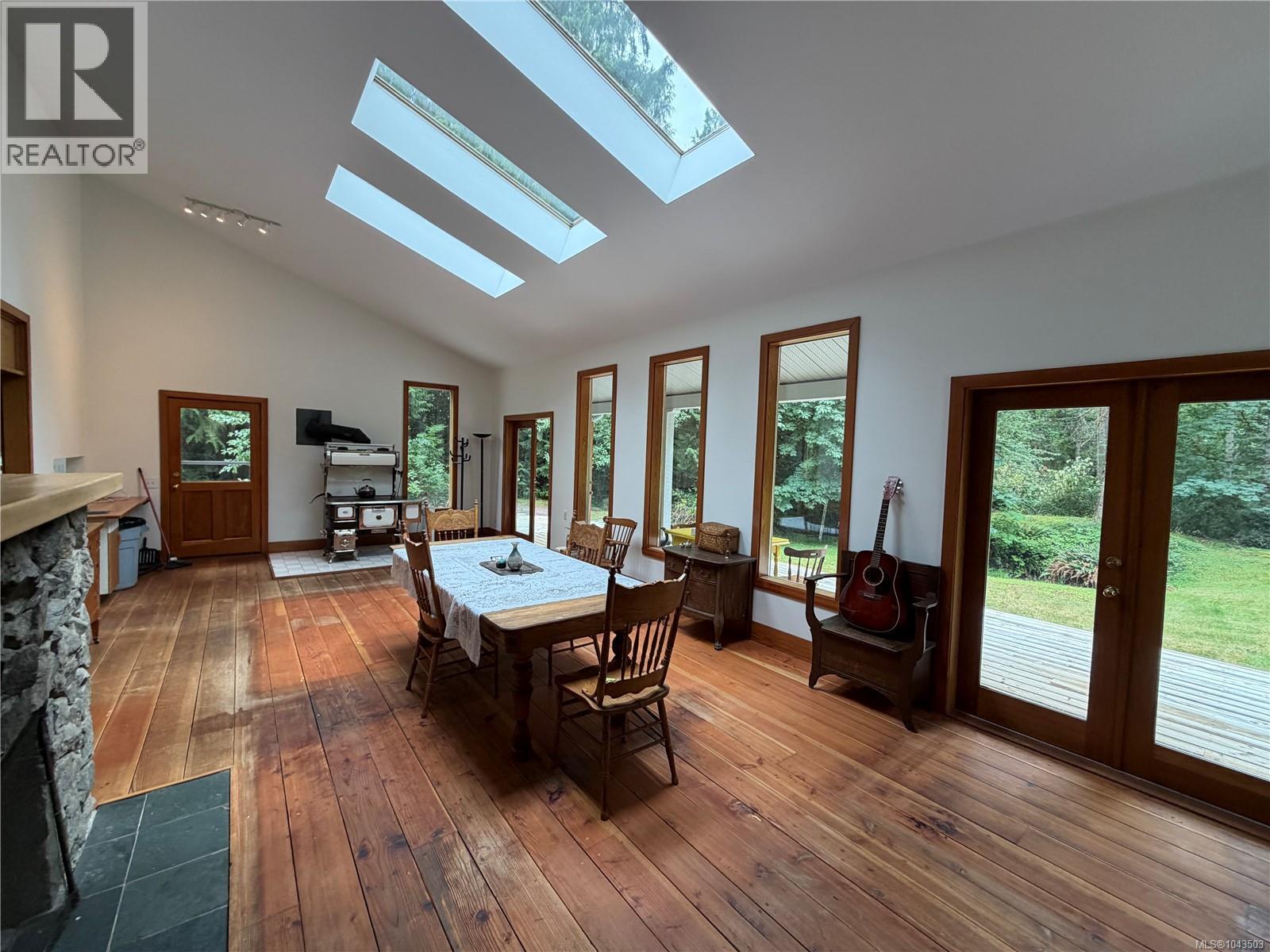 380 Parker Rd - 9