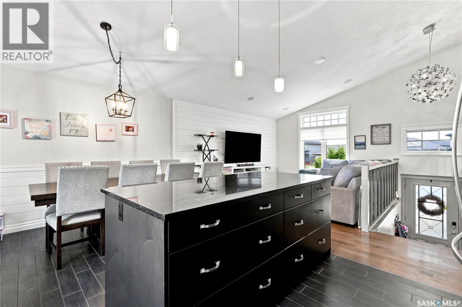 335 Dawson CRESCENT - 12