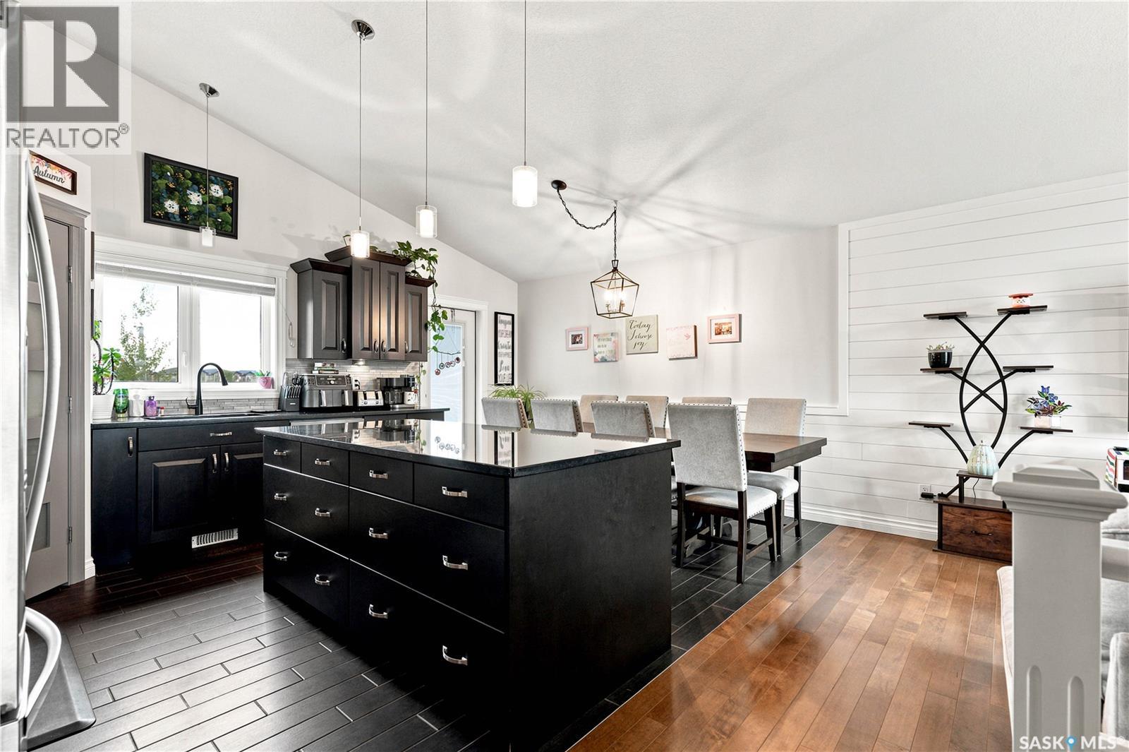 335 Dawson CRESCENT - 13