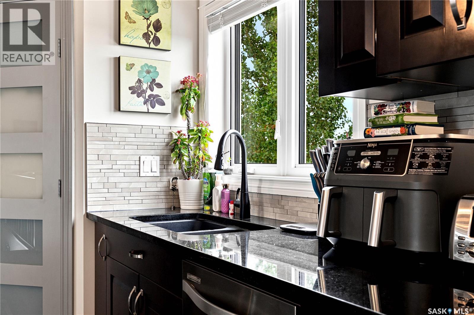 335 Dawson CRESCENT - 20
