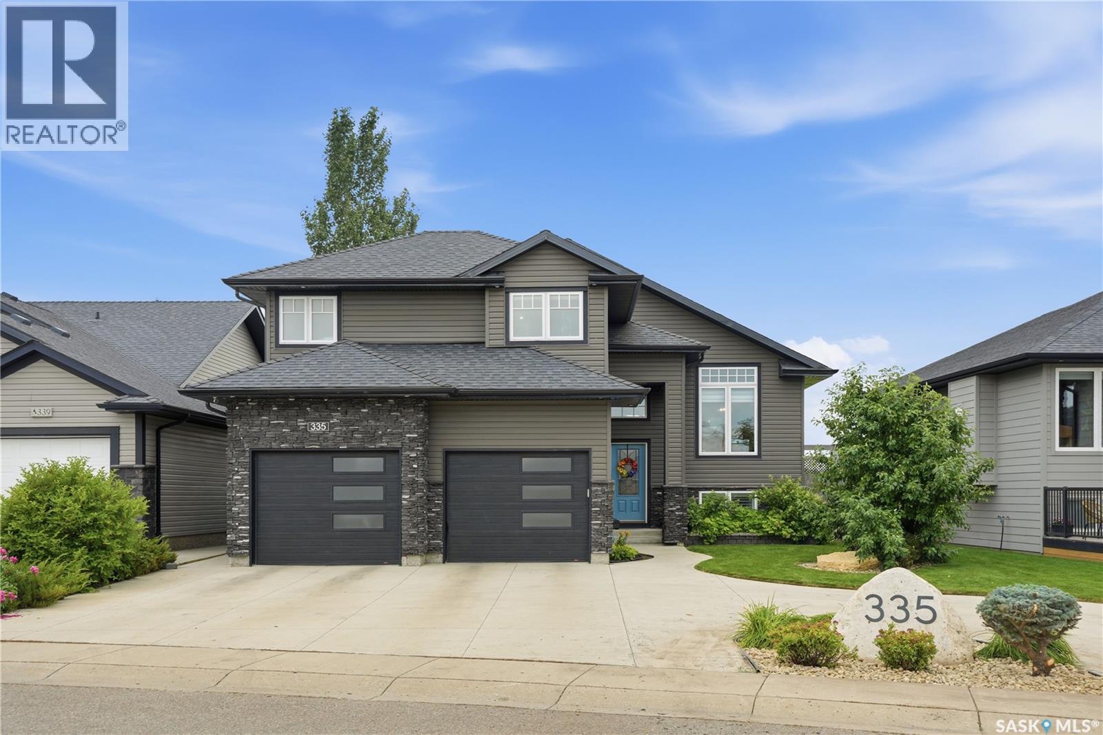 335 Dawson CRESCENT - 3