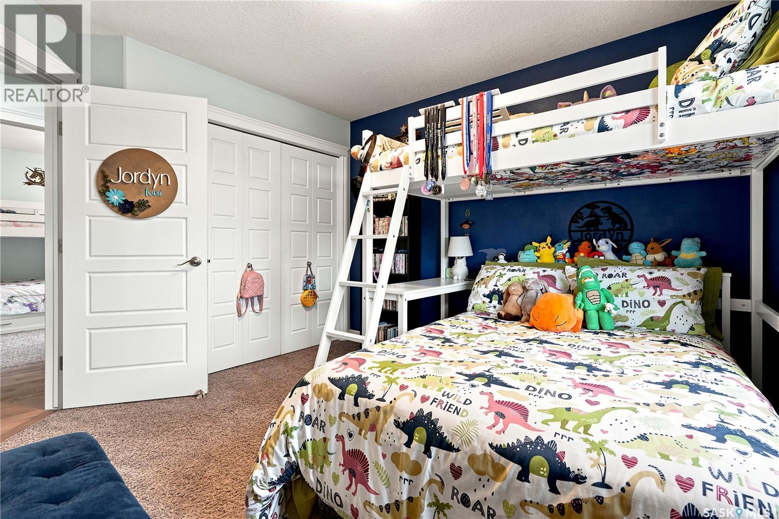 335 Dawson CRESCENT - 32