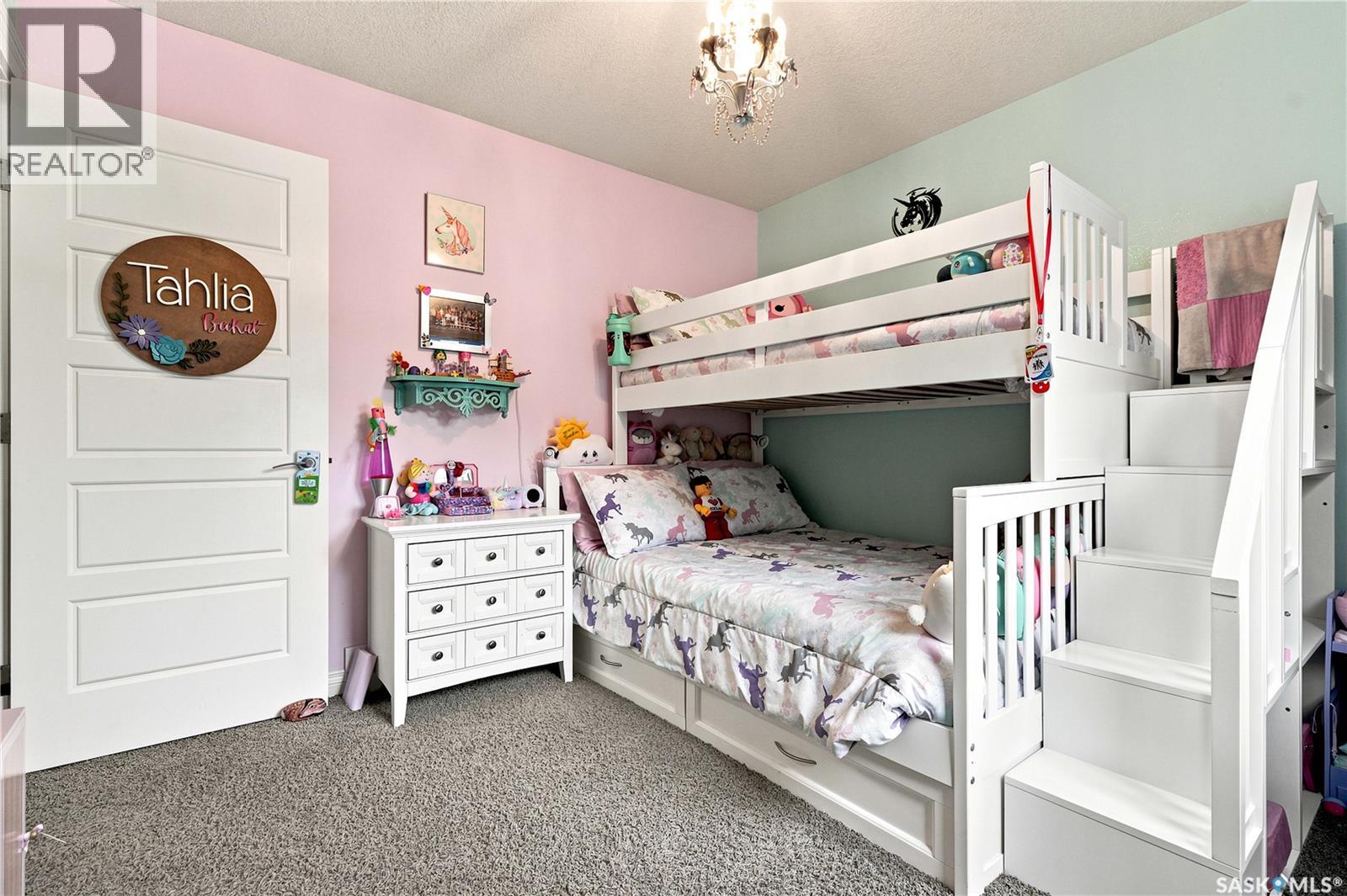 335 Dawson CRESCENT - 34
