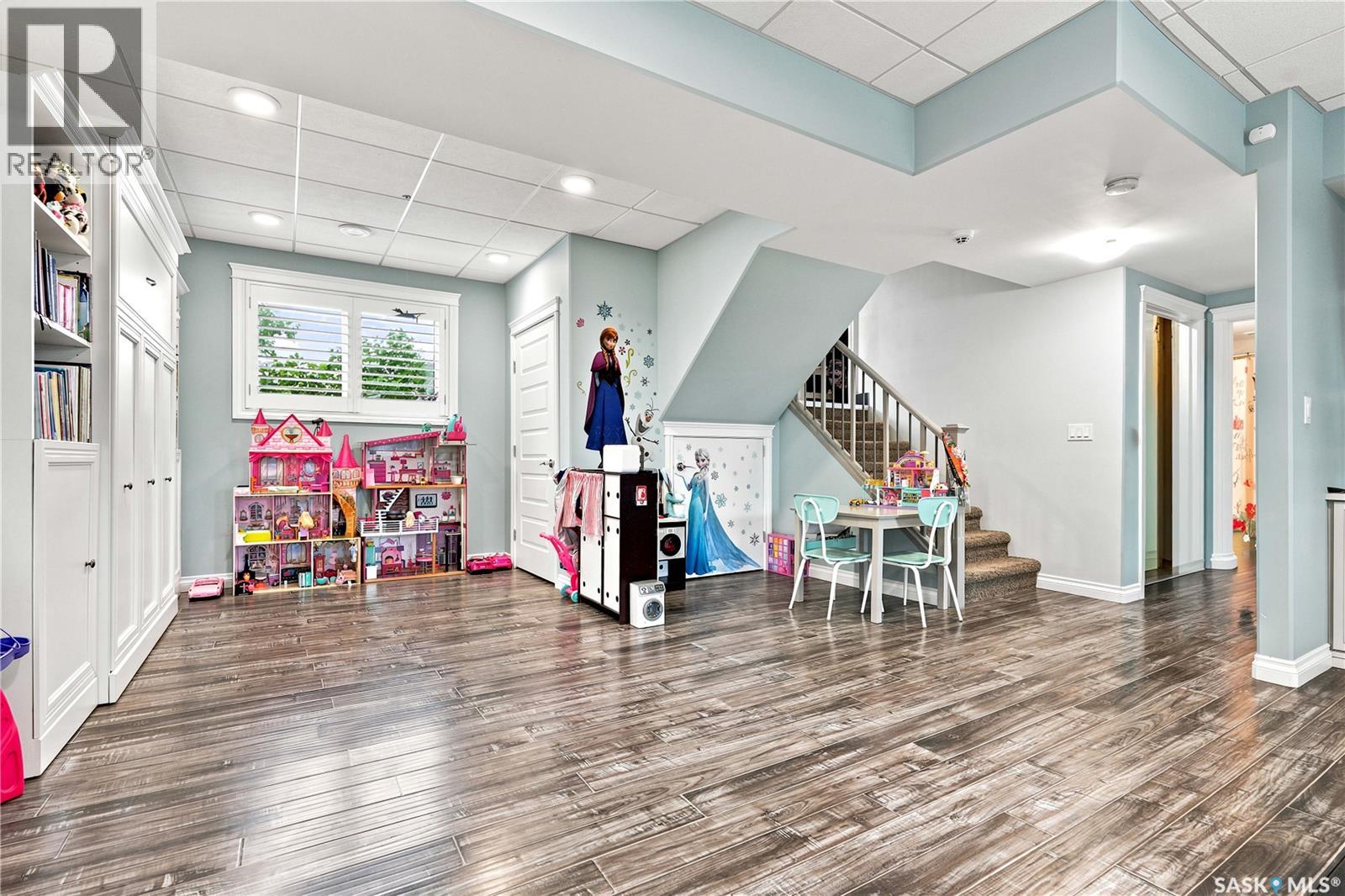 335 Dawson CRESCENT - 37