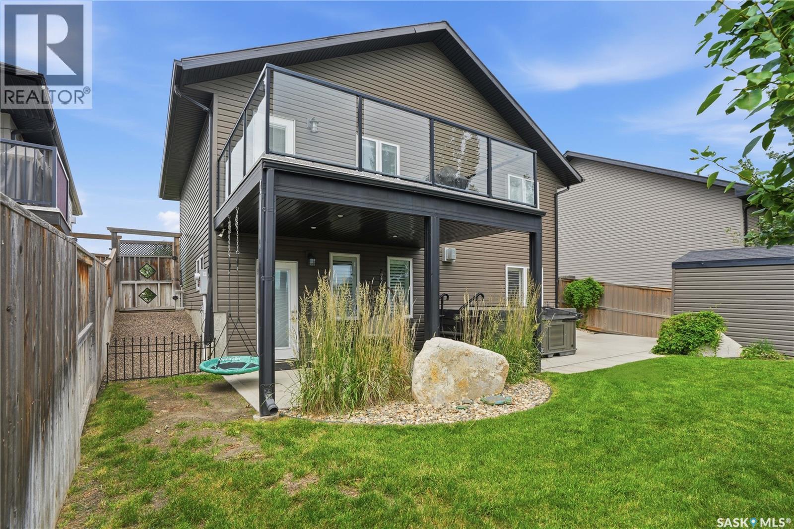 335 Dawson CRESCENT - 52