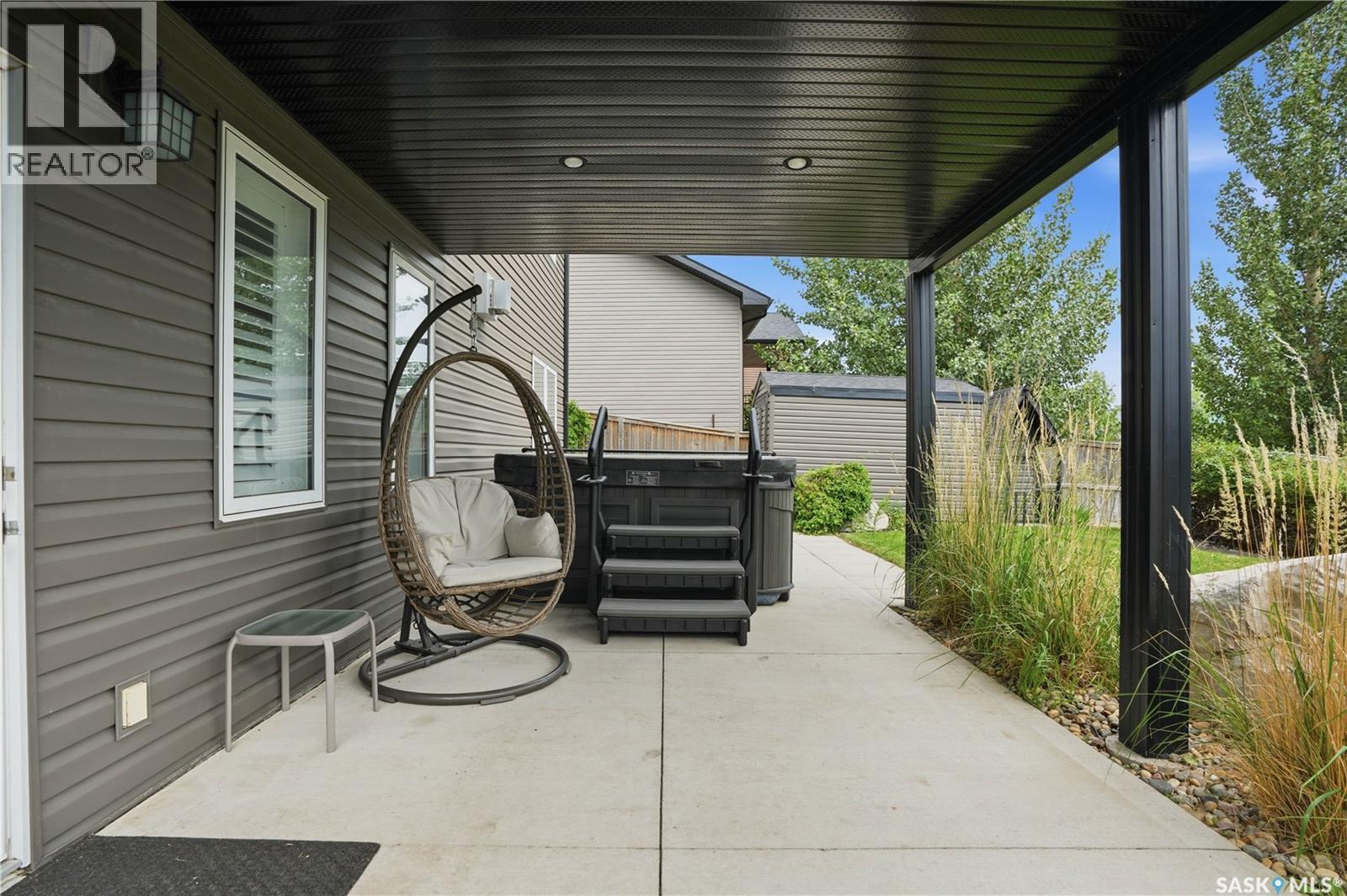 335 Dawson CRESCENT - 54