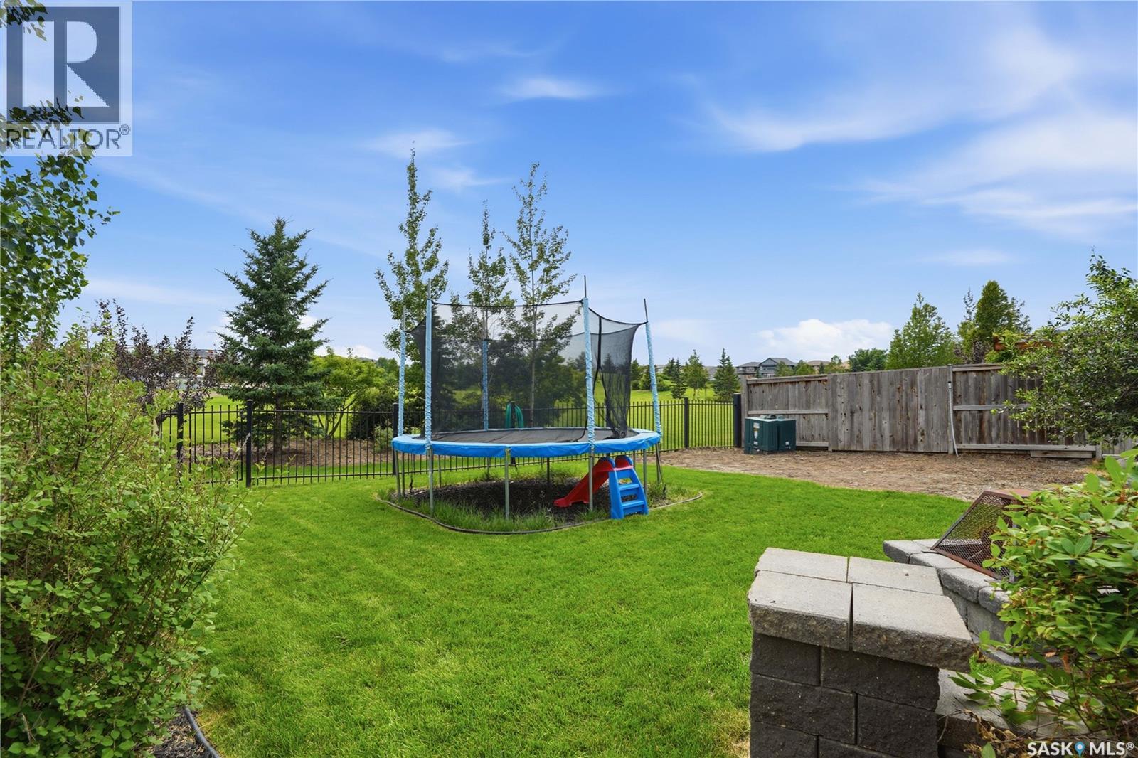 335 Dawson CRESCENT - 56