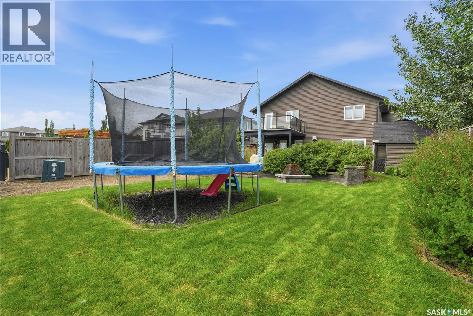 335 Dawson CRESCENT - 57