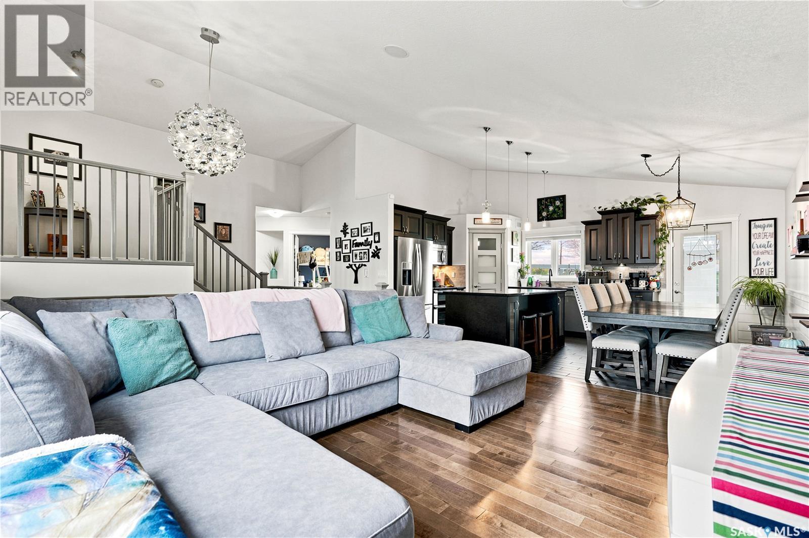 335 Dawson CRESCENT - 6