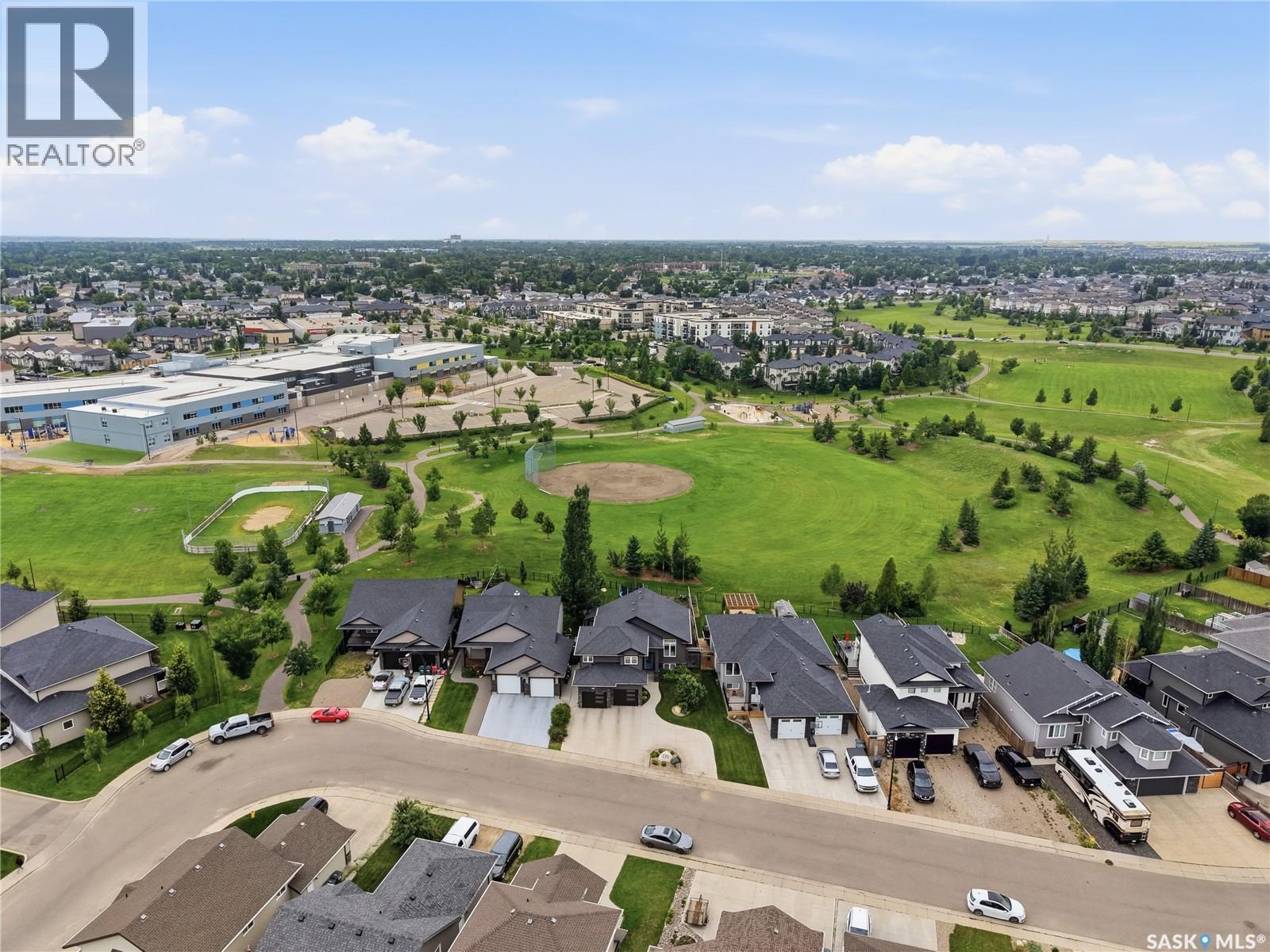 335 Dawson CRESCENT - 65