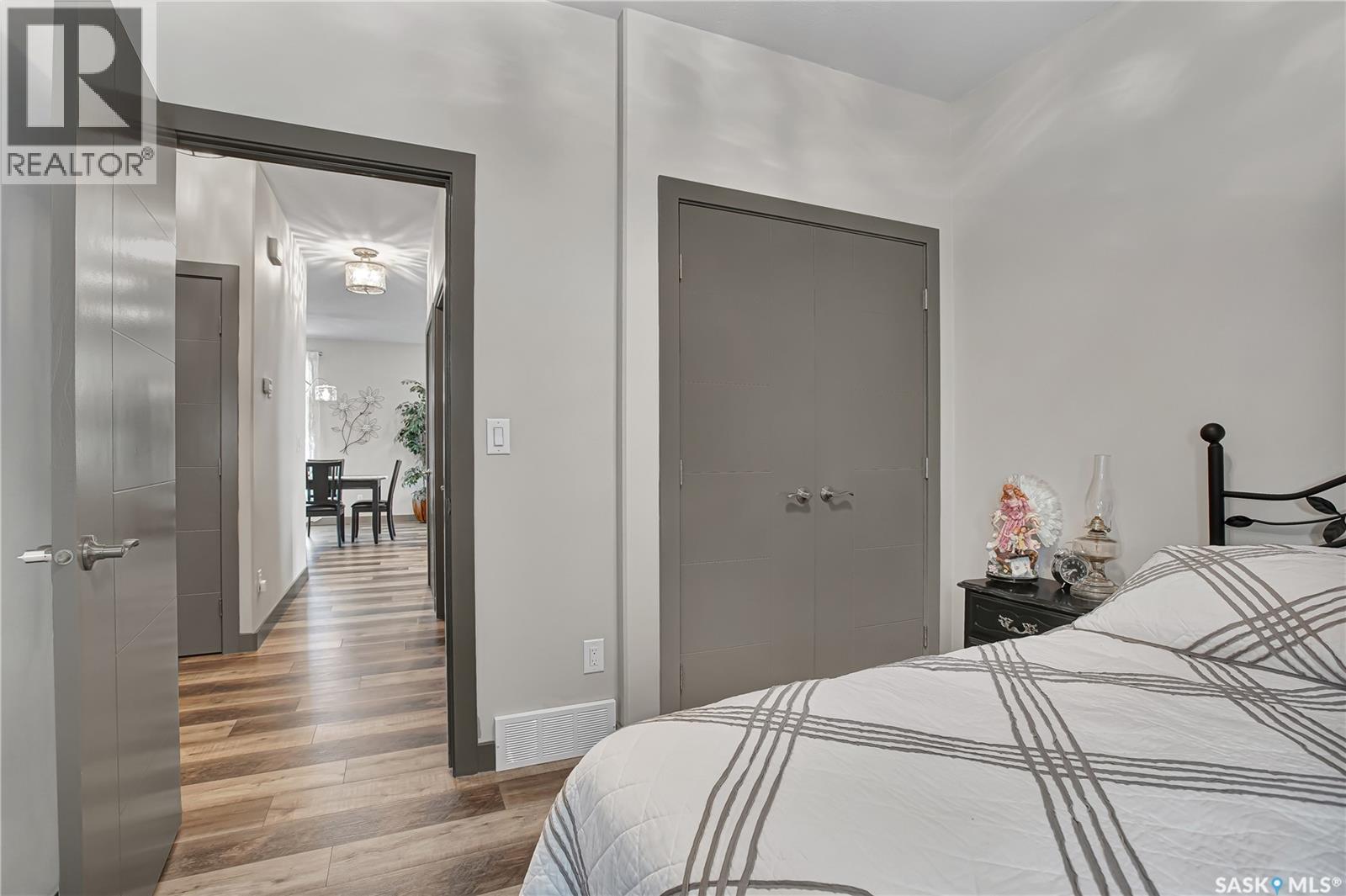 537 Mickelson LANE - 24