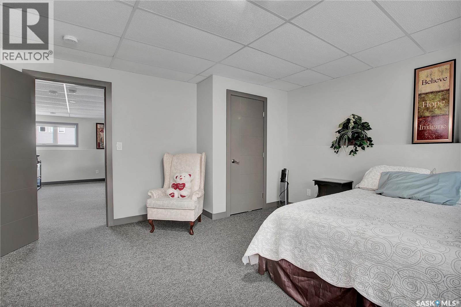 537 Mickelson LANE - Image 28