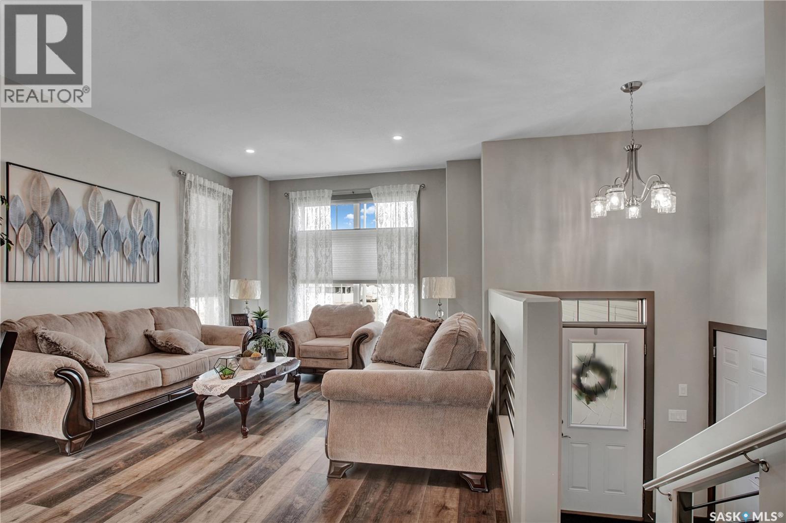 537 Mickelson LANE - 6