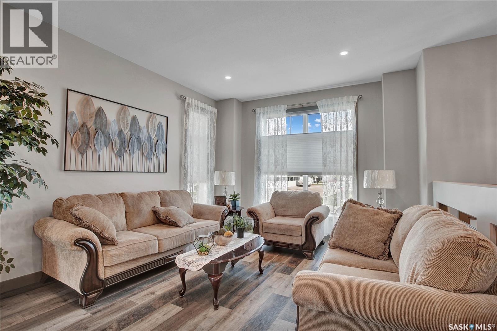 537 Mickelson LANE - 8