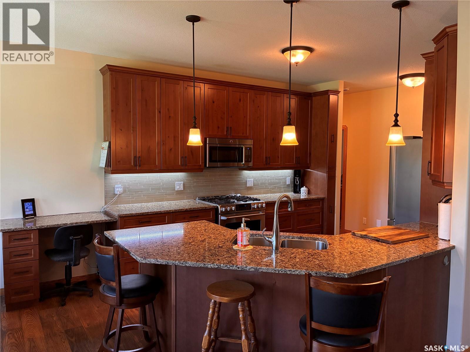 105 Tindall AVENUE - 27