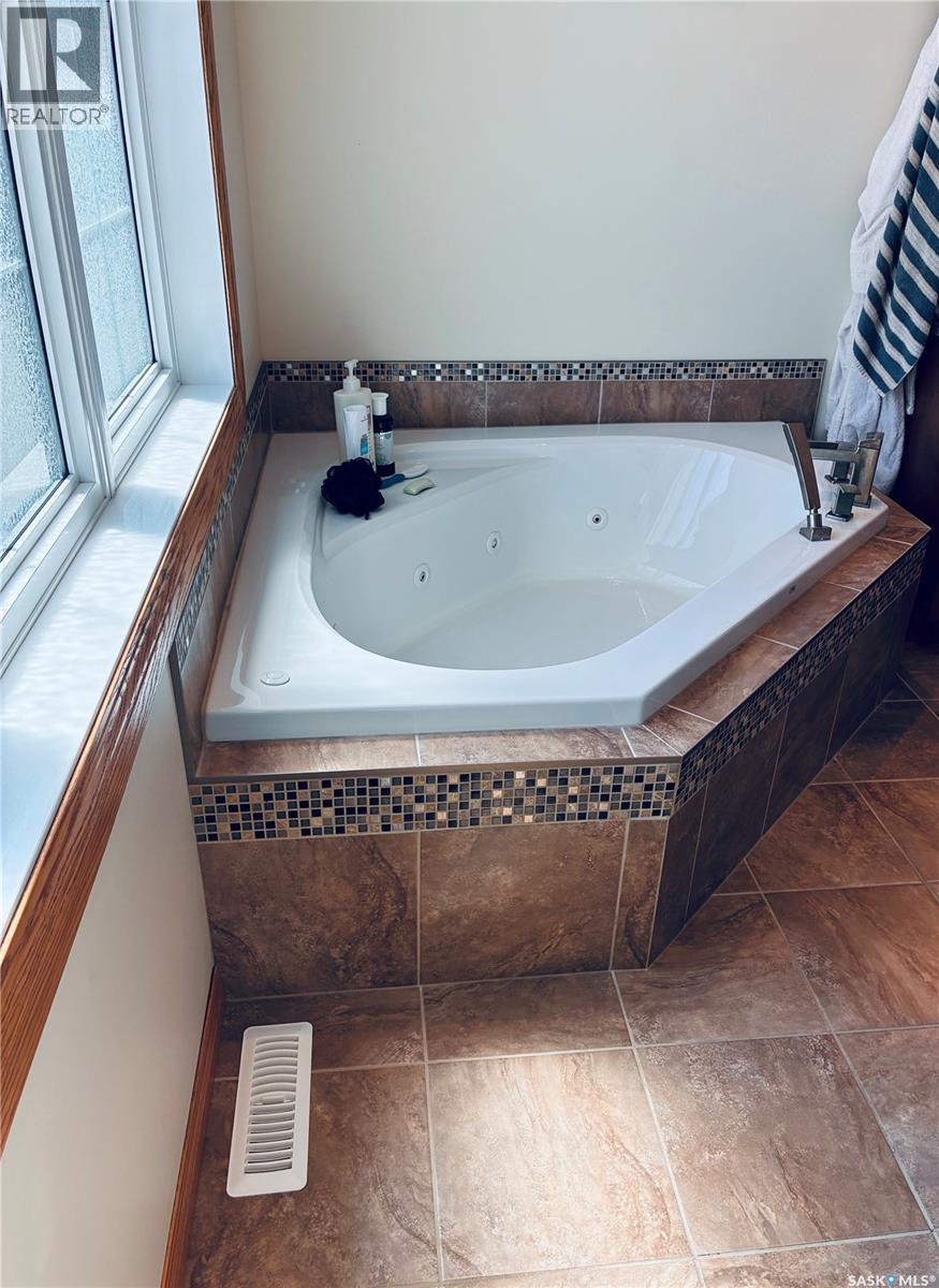 105 Tindall AVENUE - 36
