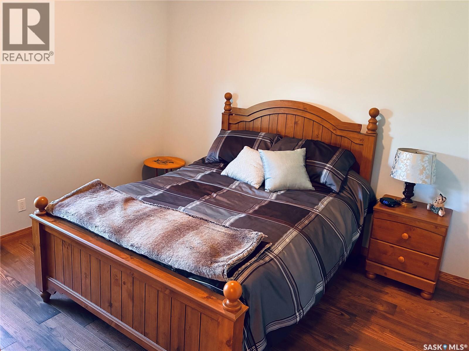 105 Tindall AVENUE - 40