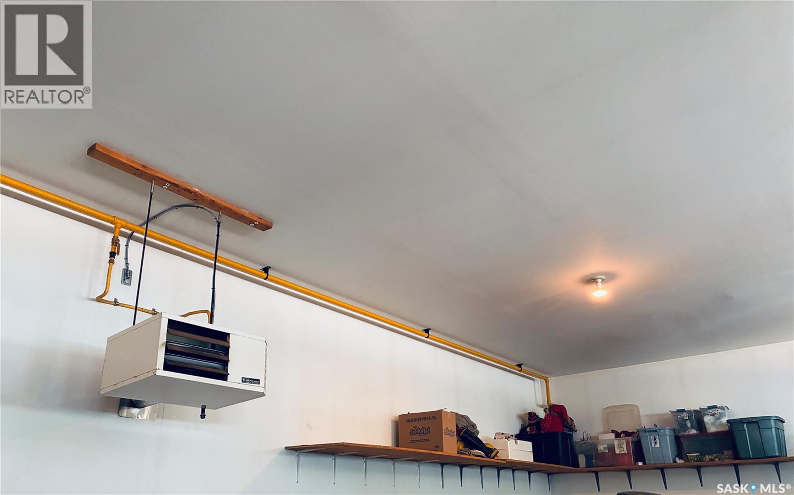 105 Tindall AVENUE - 52