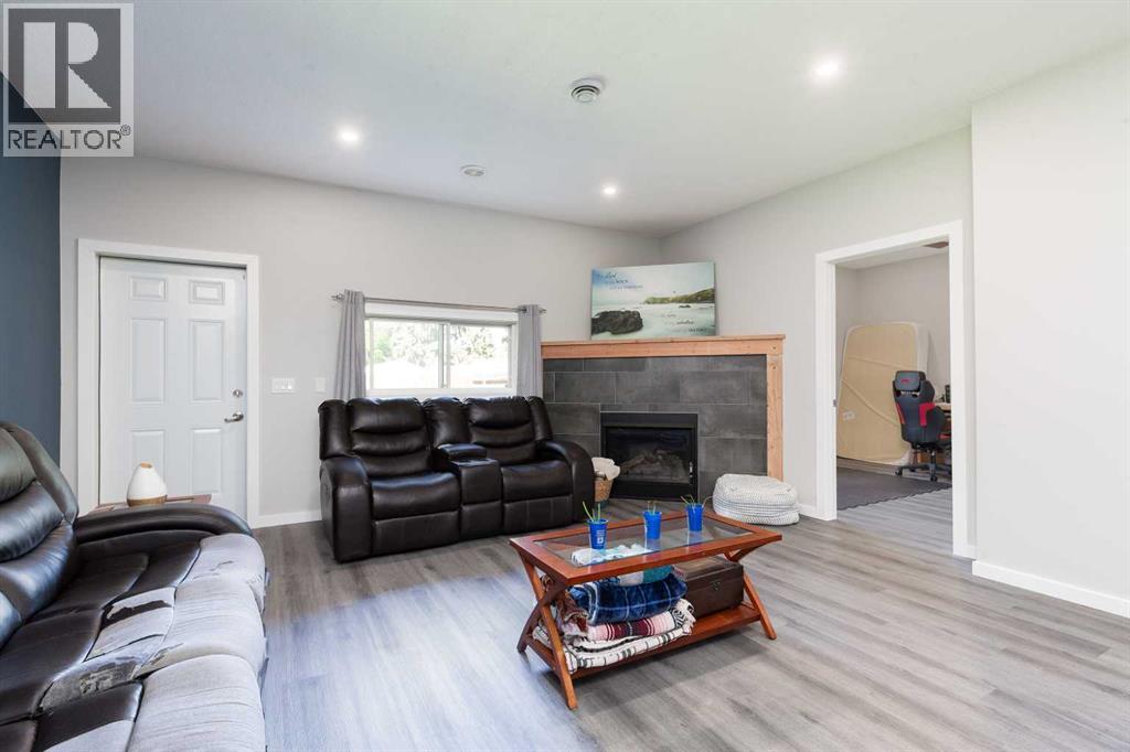 116 S 1 Street W - 17